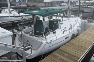 TIPSEA 33ft Beneteau Yacht For Sale