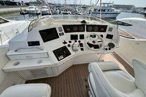 2002 Sea Ray 560 Sedan Cruiser thumbnail 21