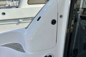 2002 Sea Ray 560 Sedan Cruiser thumbnail 15