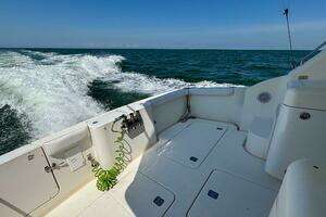 2007 Silverton 38 Convertible thumbnail 17