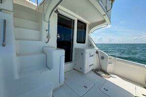 2007 Silverton 38 Convertible thumbnail 15