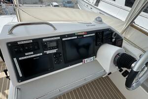 2018 Leopard Power Cat Flybridge Helm