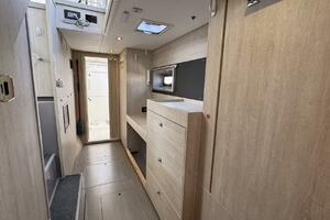 2018 Leopard Power Cat Starboard Side Companionway