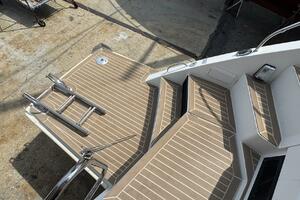 2018 Leopard Power Cat Swim Platform