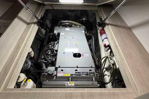 2018 Leopard Power Cat Engine Room