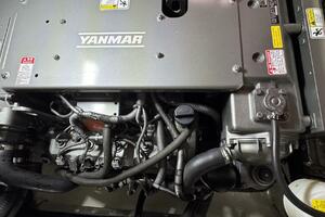 2018 Leopard Power Cat Engine Room