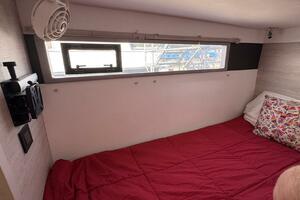 2018 Leopard Power Cat Starboard Side Aft Primary Stateroom