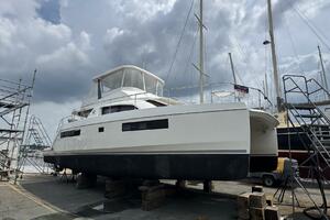 2018 Leopard Power Cat Exterior Starboard Side