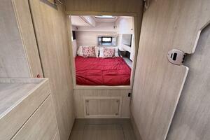 2018 Leopard Power Cat Starboard Side Aft Primary Stateroom