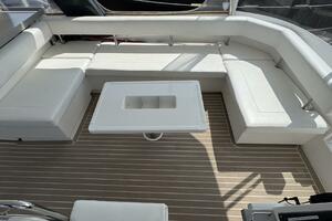 2018 Leopard Power Cat Flybridge Settee