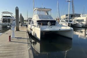 2018 Leopard Power Cat Exterior Bow
