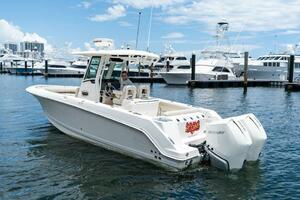 ZOOM 28ft Boston Whaler Yacht For Sale