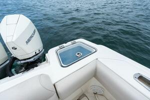 ZOOM 28ft Boston Whaler Yacht For Sale