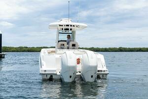 ZOOM 28ft Boston Whaler Yacht For Sale