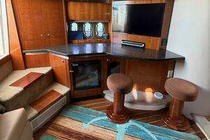 2006 Cruisers Yachts 420 Express thumbnail 24