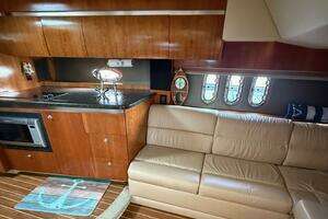 2006 Cruisers Yachts 420 Express thumbnail 19