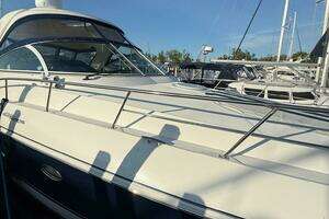 2006 Cruisers Yachts 420 Express thumbnail 32