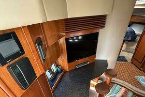 2006 Cruisers Yachts 420 Express thumbnail 15