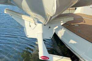 2006 Cruisers Yachts 420 Express thumbnail 38