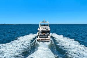 2025 Absolute Navetta 53 - Profile