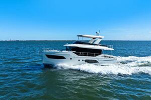2025 Absolute Navetta 53 - Profile