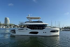 2025 Absolute Navetta 53 - Profile