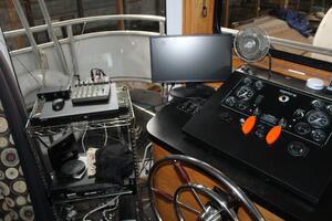 75ft Sumerset Yacht For Sale