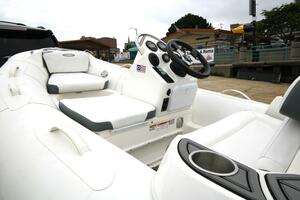 2022 Zodiac Yachtline 360 DL NEO