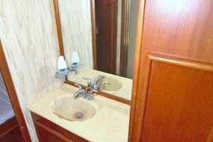 Fishin Post 44ft Post Yacht For Sale