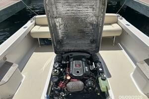 25' Hunt main engine access1
