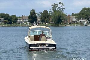 25' Hunt aft profile