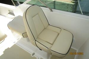 25' Hunt mate seat