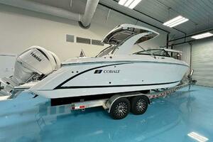 30ft Cobalt Yacht For Sale