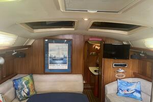 Livin The Dream 41ft Hunter Yacht For Sale