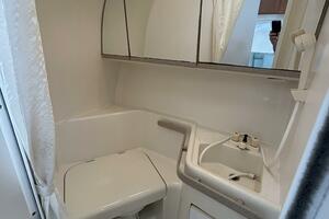 31' Silverton head-shower
