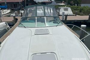 31' Silverton foredeck aft