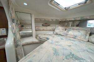 31' Silverton forward stateroom port