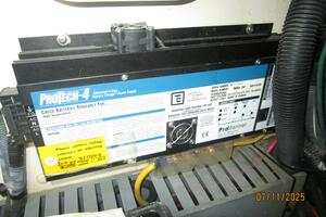 39' Mainship battery charger