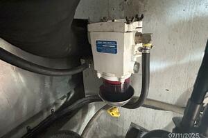 39' Mainship starboard Separ fuel filter