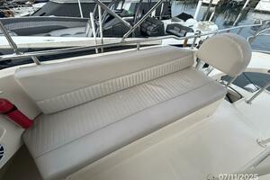 39' Mainship flybridge starboard seating