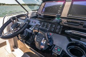 39FT (11.89M) PARDO YACHTS