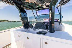 2023 Pardo Yachts 38 thumbnail 18