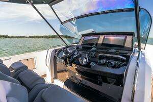 2023 Pardo Yachts 38 thumbnail 21