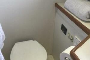 43ft Carver Yacht For Sale