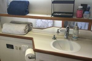 43ft Carver Yacht For Sale