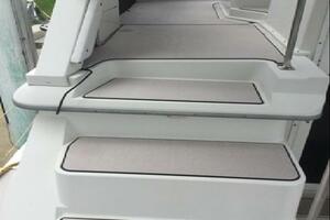 43ft Carver Yacht For Sale