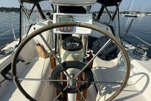 Sea Concerto 33ft Pearson Yacht For Sale