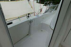 2003 Carver 44 CPMY thumbnail 17