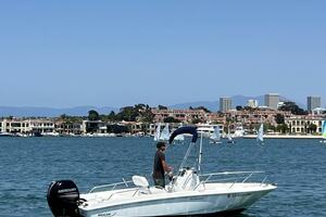 2016 Boston Whaler 180 Dauntless
