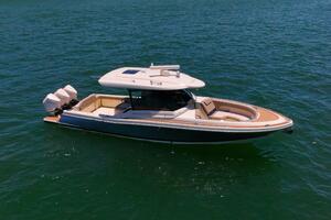 35FT (10.95M) CHRIS-CRAFT